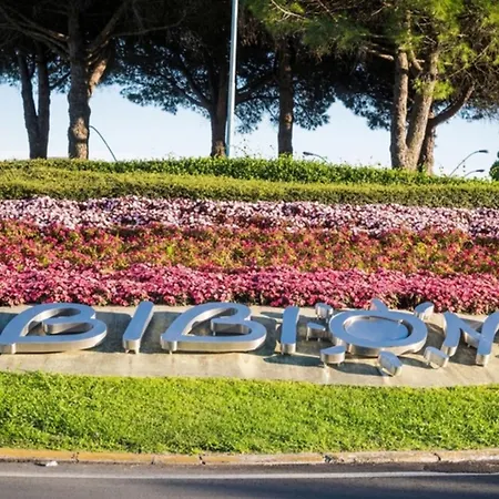 With An Amazing Garden * Bibione